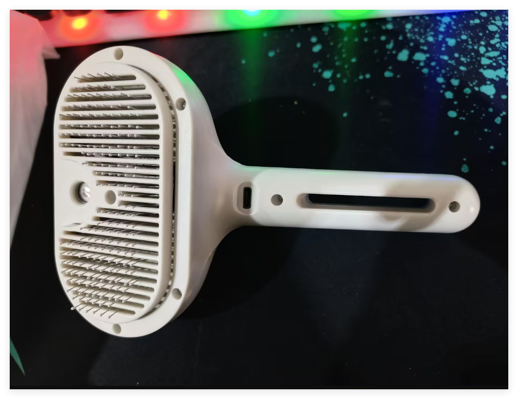 Spazzola autopulente per la rimozione dei peli